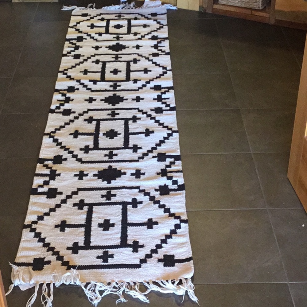 Beautiful  rug made in from India